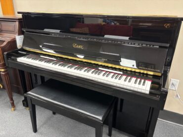 Essex (Designed by Steinway) EUP116E